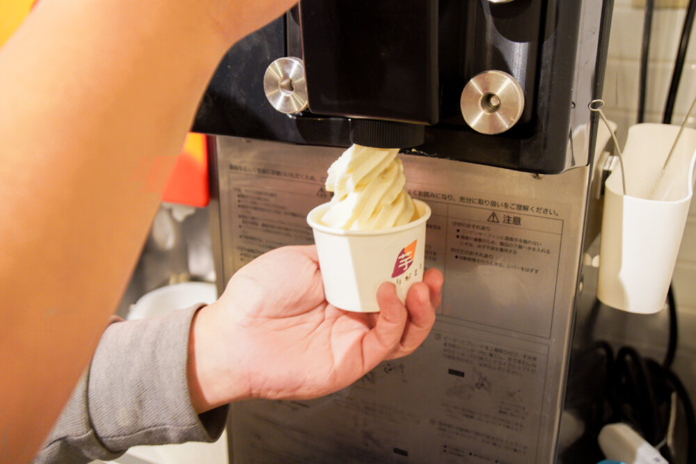 ありがとうさんはpanasonic社のソフトクリームマシンでヴィーガンソフトクリームを作っていました